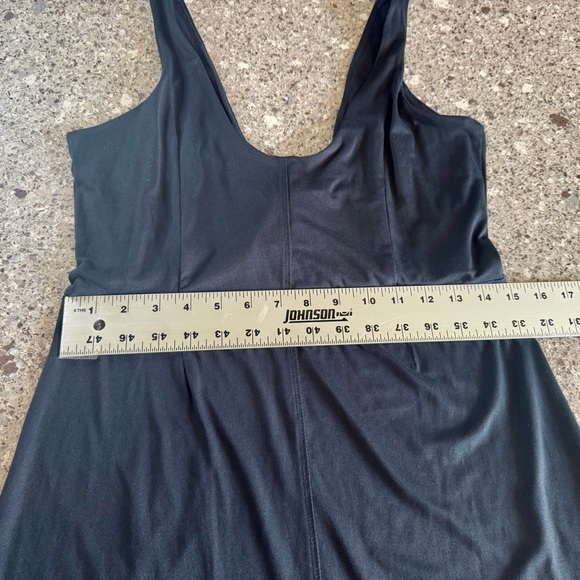 Varley l Dresses l Varley Morgan l Sleeveless Mini Tennis Dress l Size: M - Picture 16 of 16